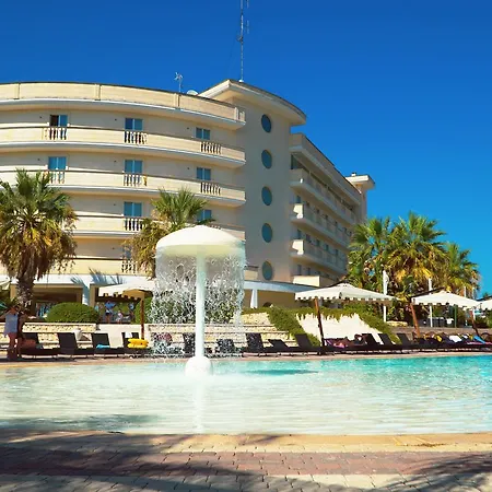 Grand Dei Cavalieri Hotel 4*